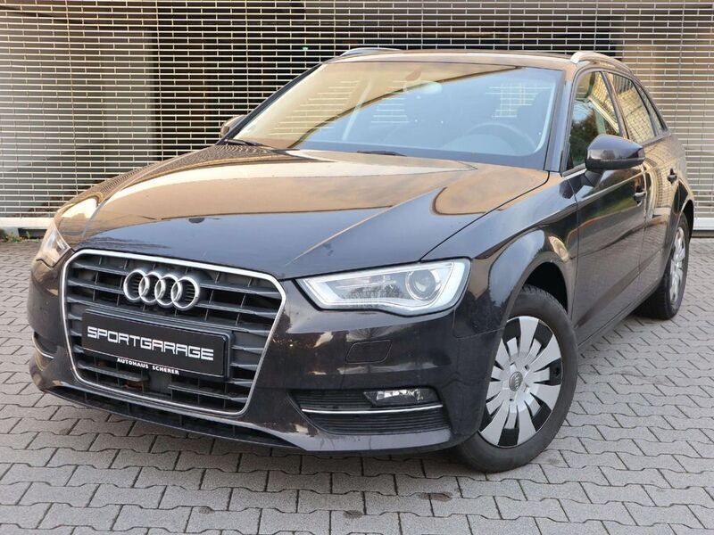 Belugabraun metallic Gebraucht 2014 Audi A3 Sportback Attraction Limousine | 13.300 € (Fairer Preis) - Bild 1/4