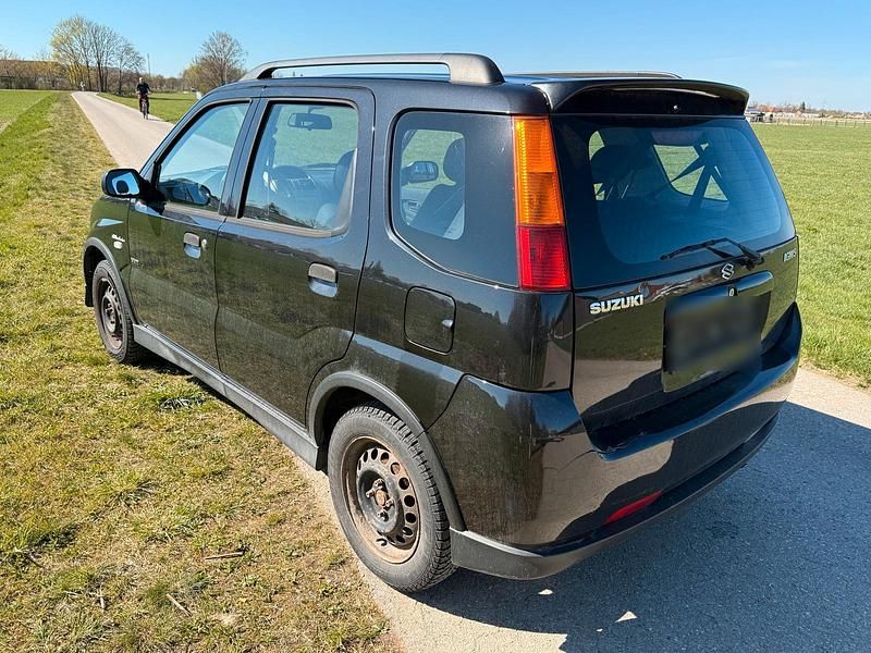 Second-hand Suzuki Ignis 94 CP (69 kW) 2006 Negru Hatchback