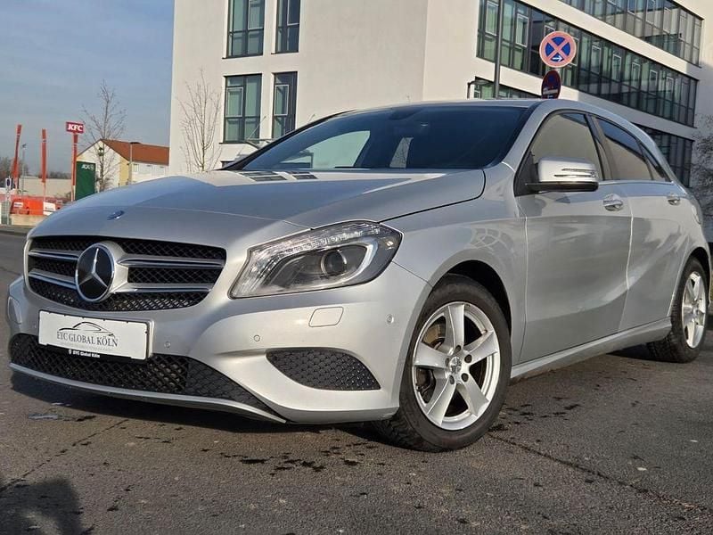Silber Gebraucht 2013 Mercedes A200 Limousine | 8.999 € (Guter Preis) - Bild 1/4