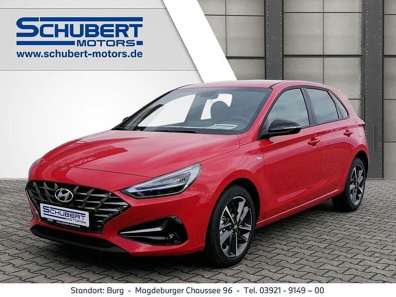 Rot Gebraucht 2024 Hyundai i30 Limousine | 21.490 € (Guter Preis) - Bild 1/4