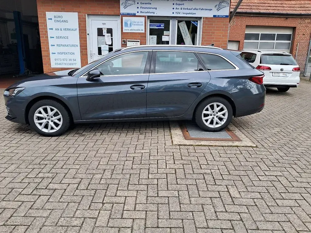 Gebraucht Seat Leon Style 150 PS (110 kW) 2022 Grau Limousine