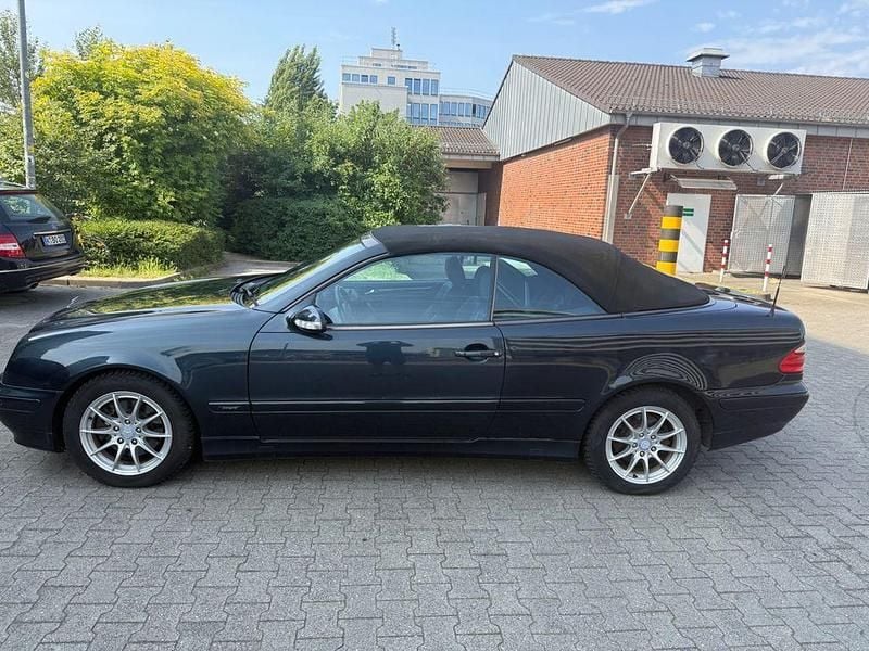 Gebraucht Mercedes CLK320 Avantgarde 218 PS (160 kW) 2001 Blau Cabrio