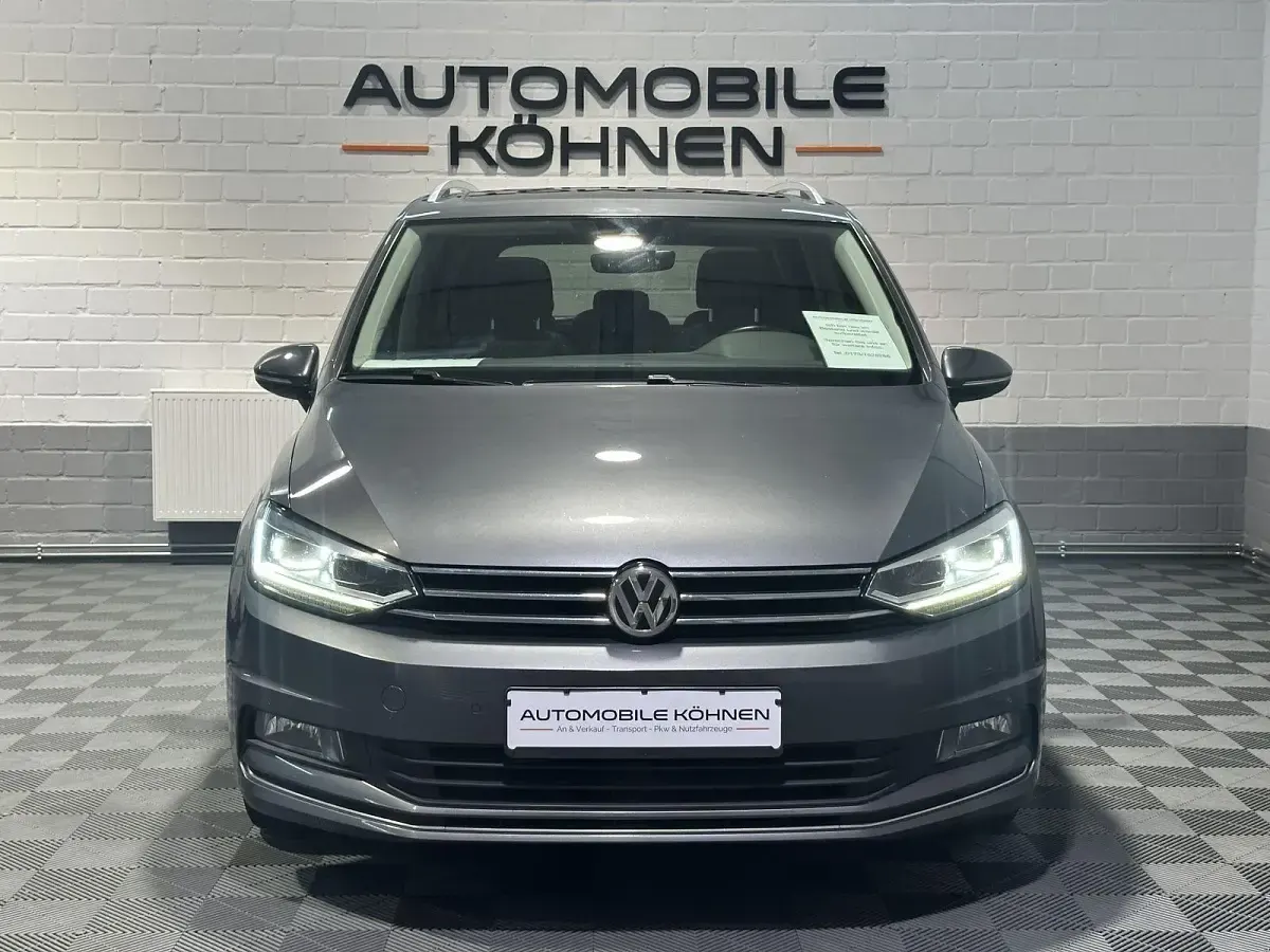 Gebraucht VW Touran Highline 116 PS (85 kW) 2017 Grau Van / Kleinbus
