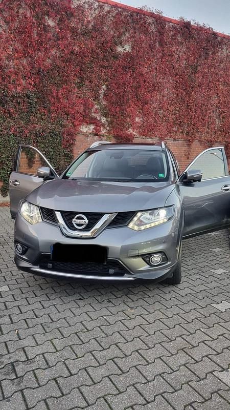 Gebraucht Nissan X-Trail Tekna 136 PS (100 kW) 2016 Silber SUV