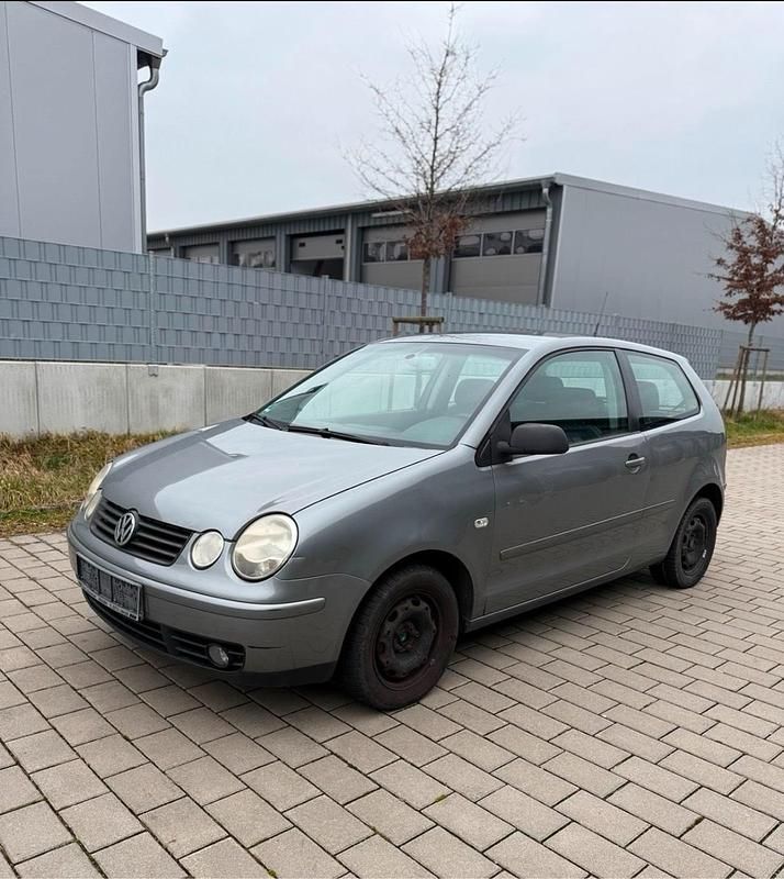 Grau Gebraucht 2004 VW Polo Kleinwagen | 1.899 € (Fairer Preis) - Bild 1/4