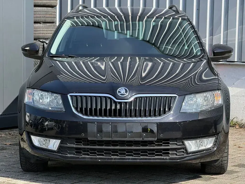 Gebraucht Skoda Octavia Active 110 PS (80 kW) 2017 Schwarz Kombi