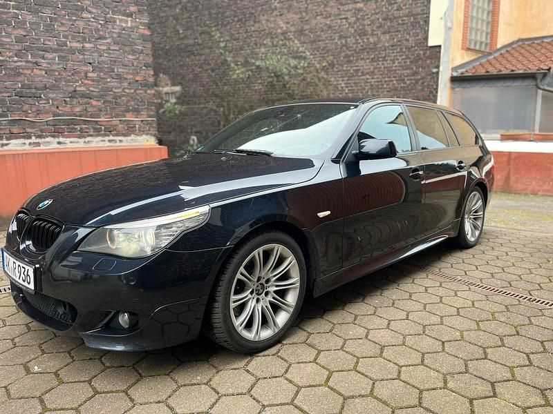 Gebraucht BMW 530 M Sport 272 PS (200 kW) 2007 Blau Kombi