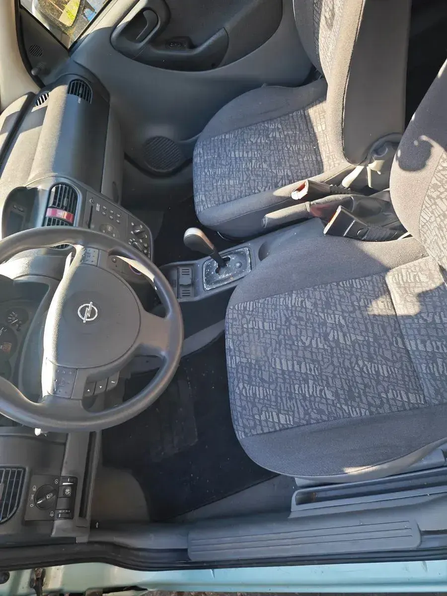 Gebraucht Opel Corsa 65 PS (47 kW) 2001 Andere farben Kleinwagen