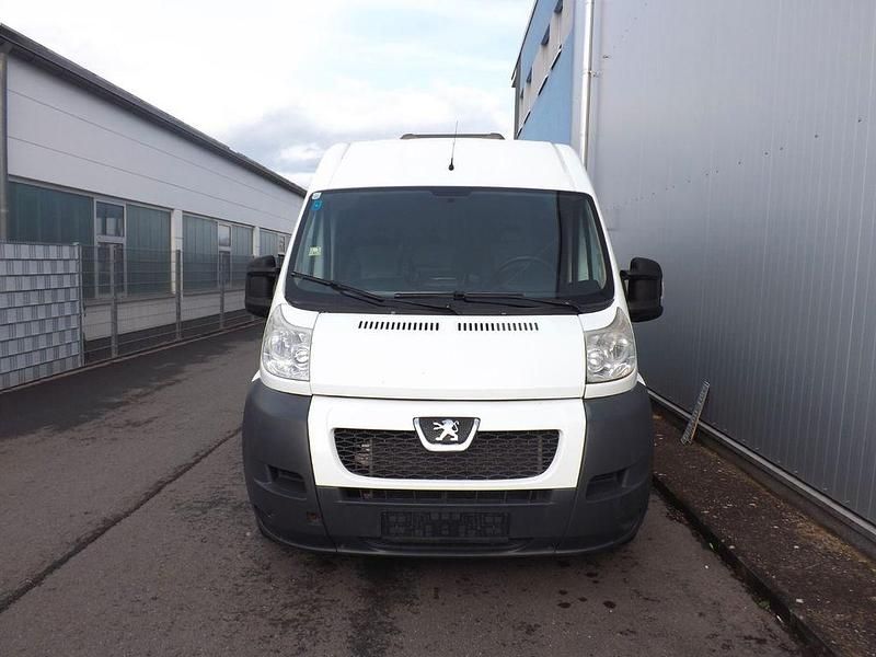 Gebraucht Peugeot Boxer 131 PS (96 kW) 2013 Weiß Van