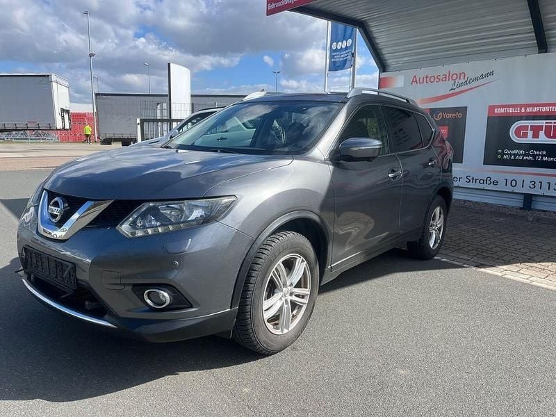 Gebraucht Nissan X-Trail Acenta 131 PS (96 kW) 2015 Grau SUV