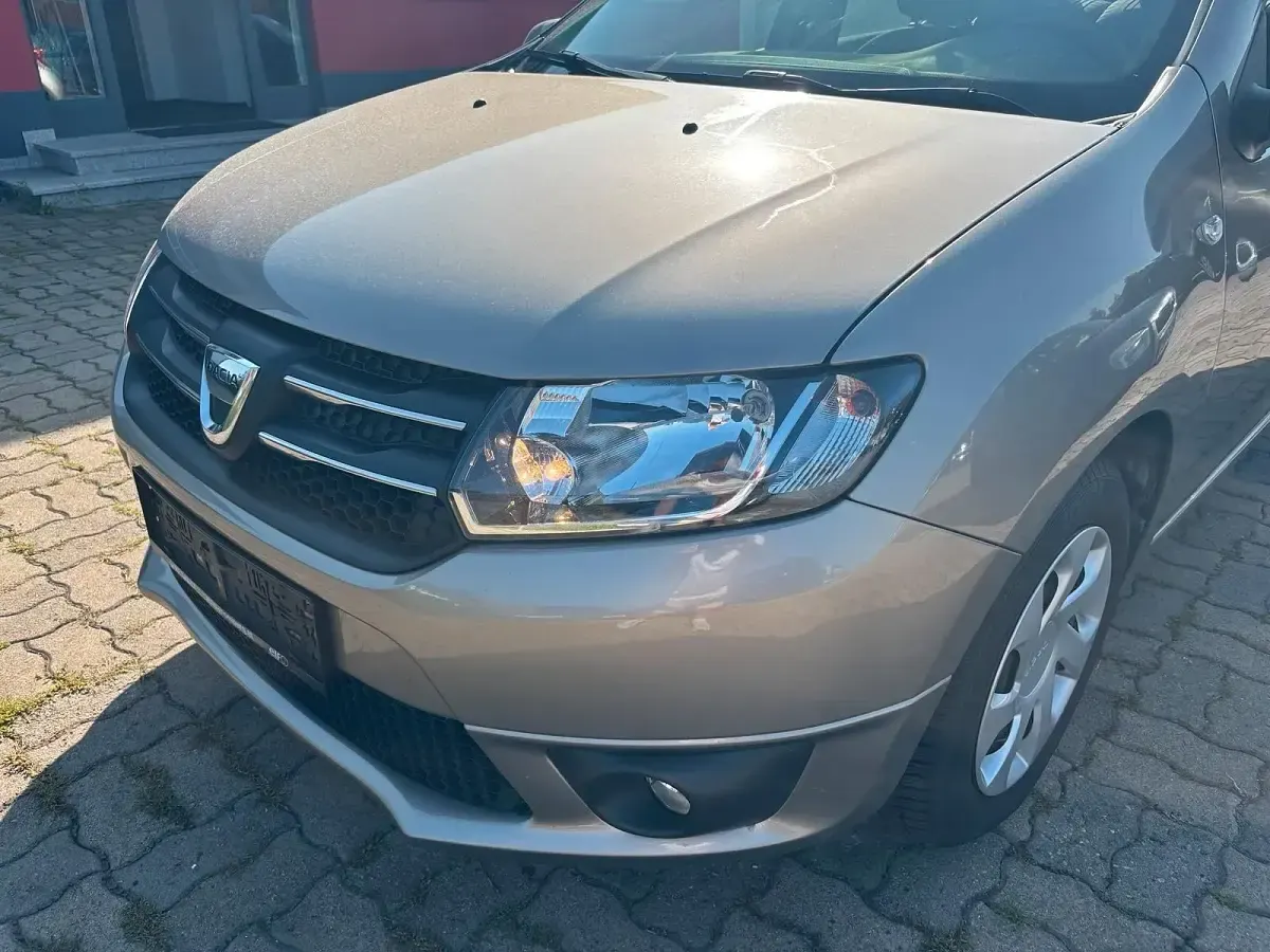 Gebraucht Dacia Sandero 75 PS (55 kW) 2015 Grau Limousine