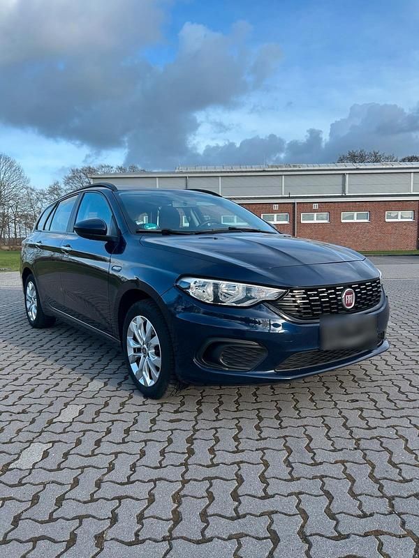 Gebraucht Fiat Tipo 95 PS (69 kW) 2017 Blau Kombi
