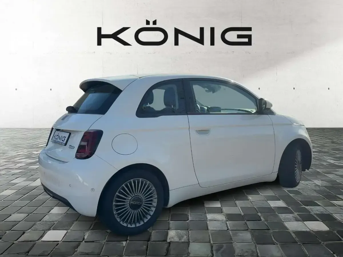 Gebraucht Fiat 500e 86 kW (118 PS) 2023 Weiß Kleinwagen