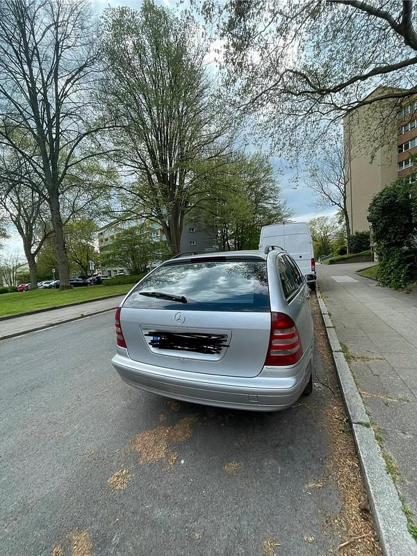 Second-hand Mercedes C220 150 CP (110 kW) 2001 Argintiu Break