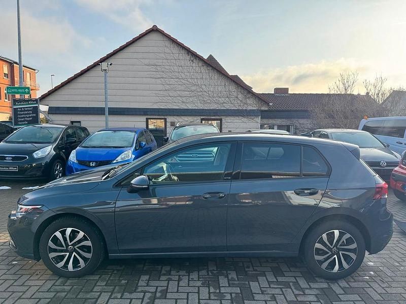 Gebraucht VW Golf VIII Active 110 PS (80 kW) 2021 Grau Limousine