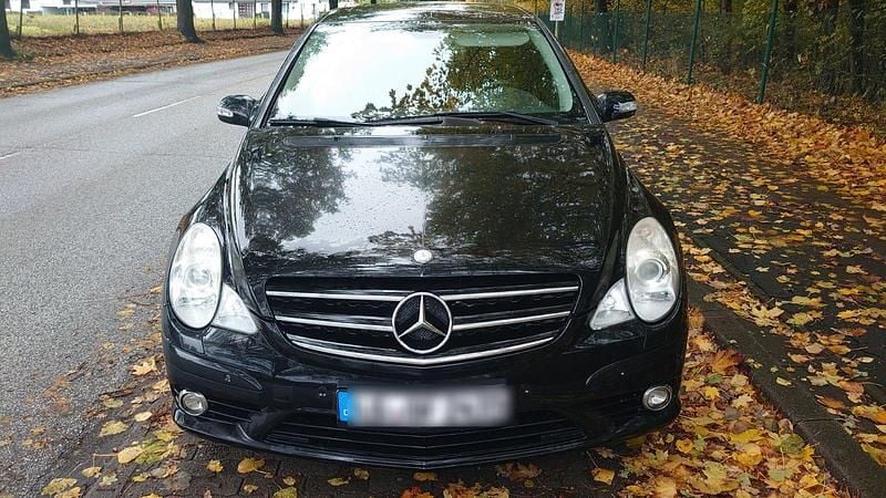 Schwarz Gebraucht 2009 Mercedes R320 Van / Kleinbus | 6.490 € (Teuer) - Bild 1/4