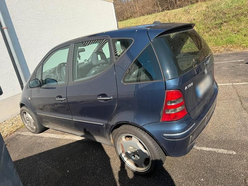 Gebraucht Mercedes A190 125 PS (91 kW) 2003 Blau Kleinwagen