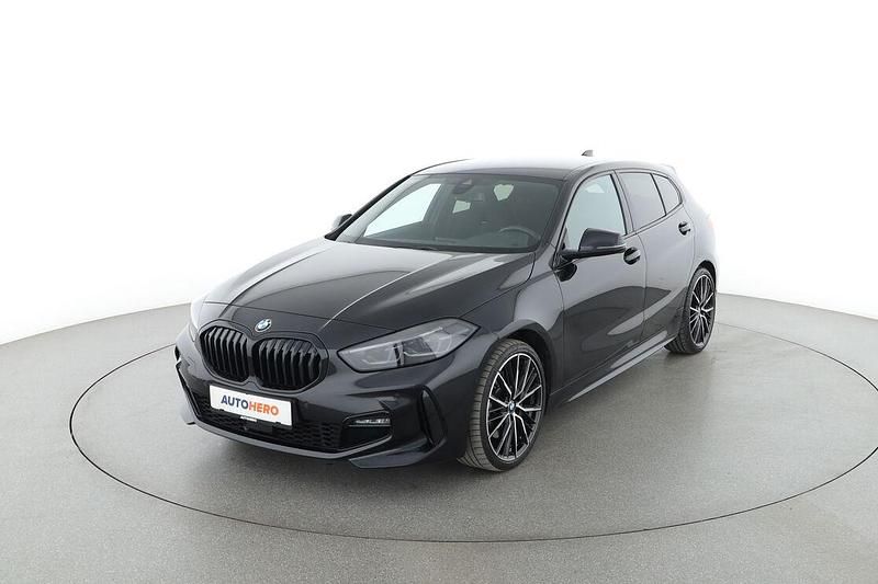 Schwarz Gebraucht 2023 BMW 120 M Sport Kleinwagen | 33.590 € (Etwas zu teuer) - Bild 1/3