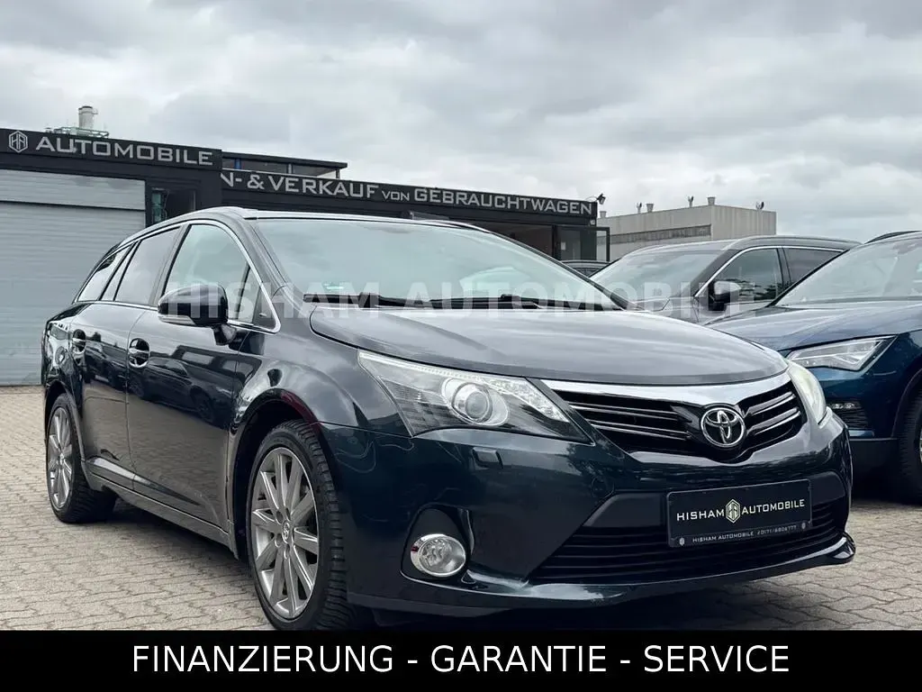 Gebraucht Toyota Avensis Executive 150 PS (110 kW) 2013 Schwarz Kombi