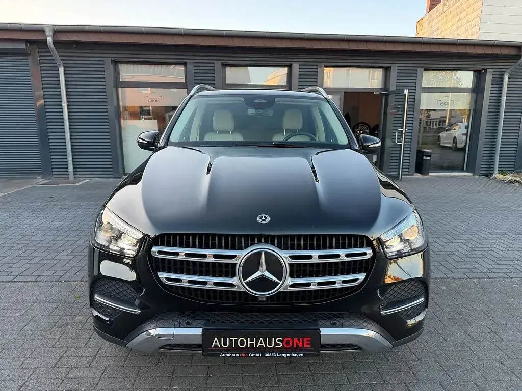 Gebraucht Mercedes GLE300 269 PS (197 kW) 2023 Schwarz SUV