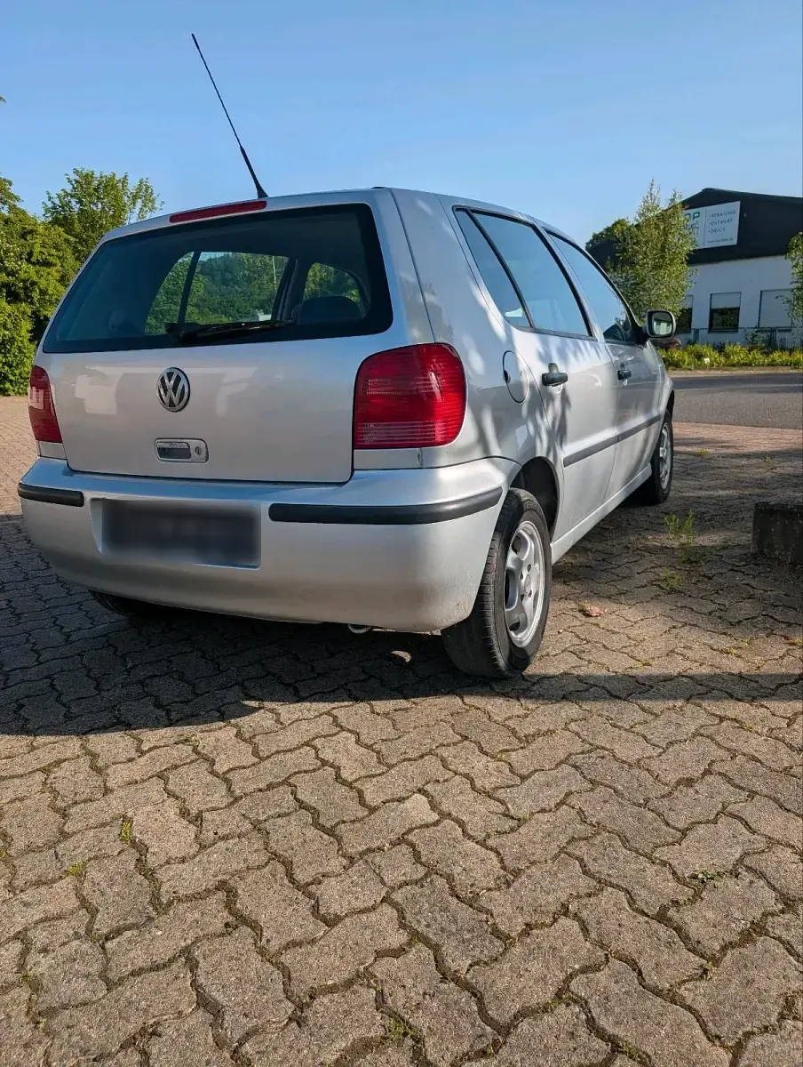 Gebraucht VW Polo 60 PS (44 kW) 2001 Silber Kleinwagen