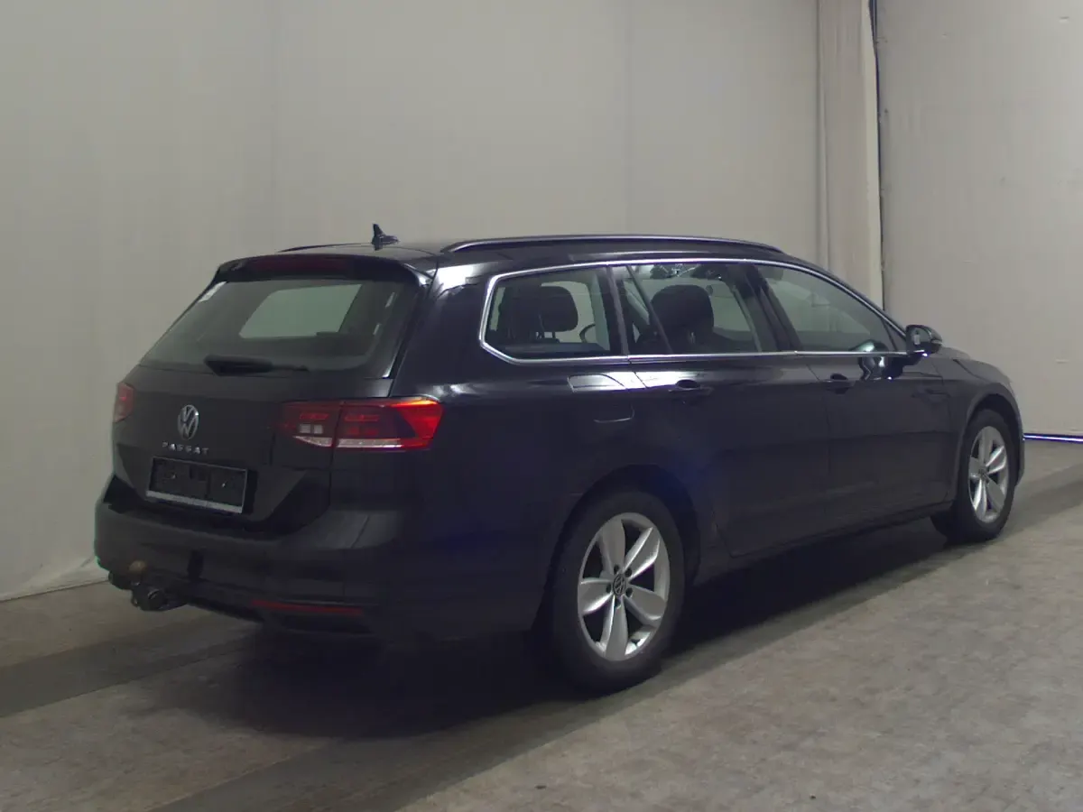 Gebraucht VW Passat Business 200 PS (147 kW) 2021 Schwarz Kombi