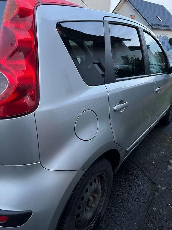 Gebraucht Nissan Note Acenta 86 PS (63 kW) 2006 Silber Kleinwagen