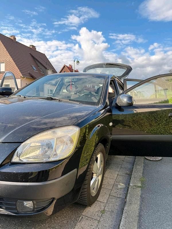 Schwarz Gebraucht 2007 Kia Rio Kleinwagen | 2.000 € (Guter Preis) - Bild 1/4