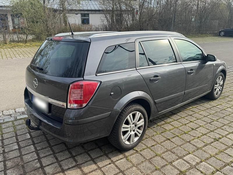Gebraucht Opel Astra 110 PS (80 kW) 2009 Grau Kombi