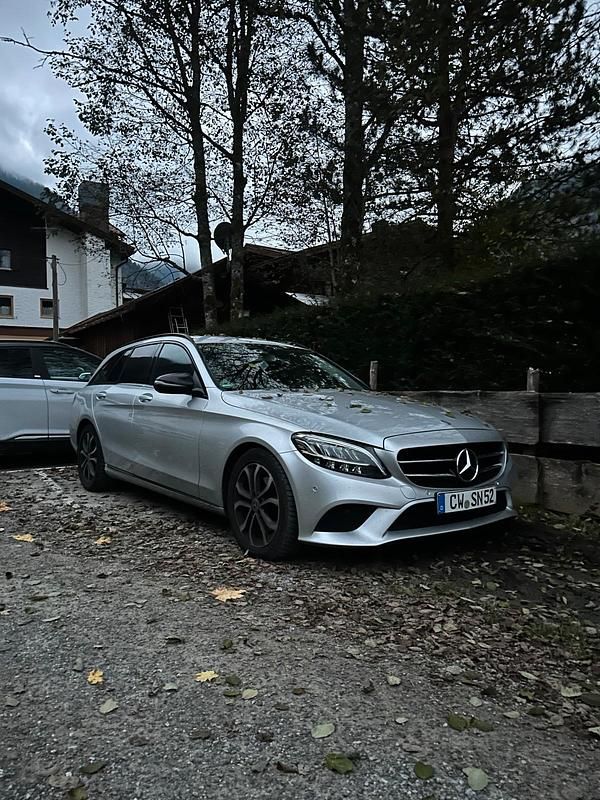 Silber Gebraucht 2019 Mercedes C220 Kombi | 17.500 € (Guter Preis) - Bild 1/4