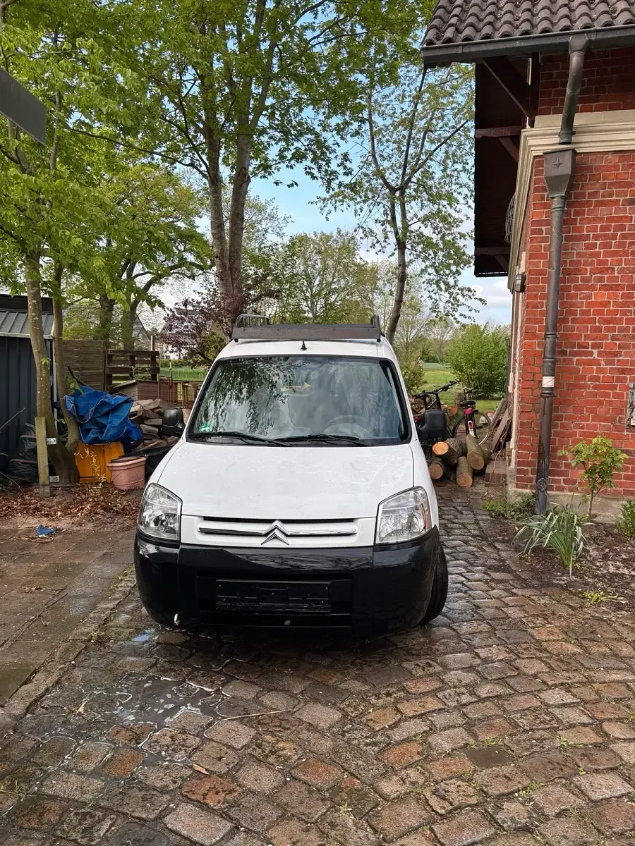 Gebraucht Citroën Berlingo 65 PS (47 kW) 2007 Weiß Van / Kleinbus