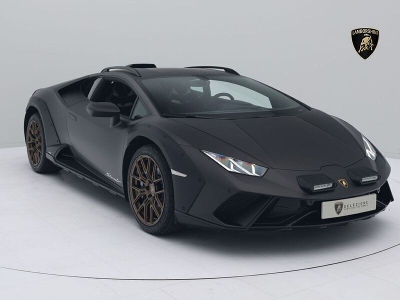 Braun Gebraucht 2024 Lamborghini Huracán | 317.900 € (Teuer) - Bild 1/4