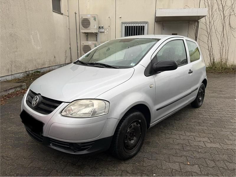 Grau Gebraucht 2005 VW Fox Kleinwagen | 600 € (Superpreis) - Bild 1/4
