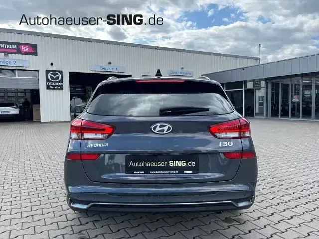 Neu Hyundai i30 140 PS (102 kW) 2025 Grau (ecotronic gray ) Kombi