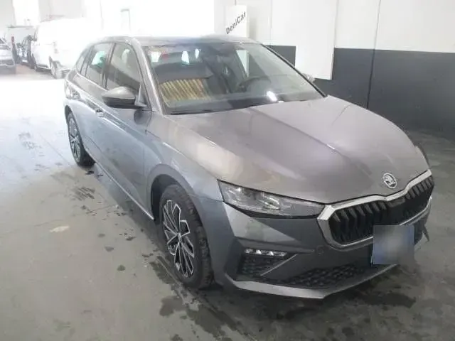 Gebraucht Skoda Scala Selection 116 PS (85 kW) 2024 Graphitegrau metallic Kleinwagen