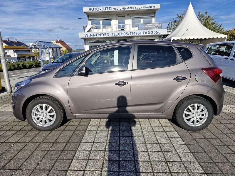 Braun Gebraucht 2014 Hyundai ix20 Edition Van / Kleinbus | 9.999 € (Guter Preis) - Bild 1/4