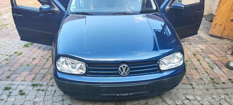 Blau Gebraucht 2009 VW Golf VI Kleinwagen | 2.500 € (Superpreis) - Bild 1/4
