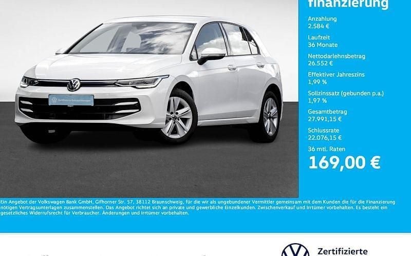 Weiß Gebraucht 2024 VW Golf VIII Life Limousine | 29.136 € (Fairer Preis) - Bild 1/4