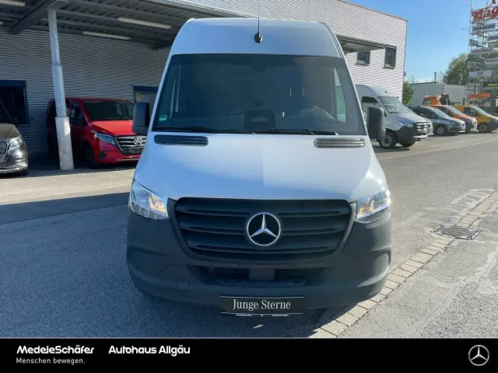 Second-hand Mercedes Sprinter 170 CP (125 kW) 2024 Alb Van