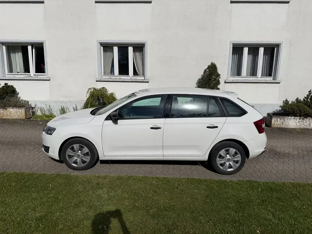 Gebraucht Skoda Rapid Active 90 PS (66 kW) 2015 Kleinwagen