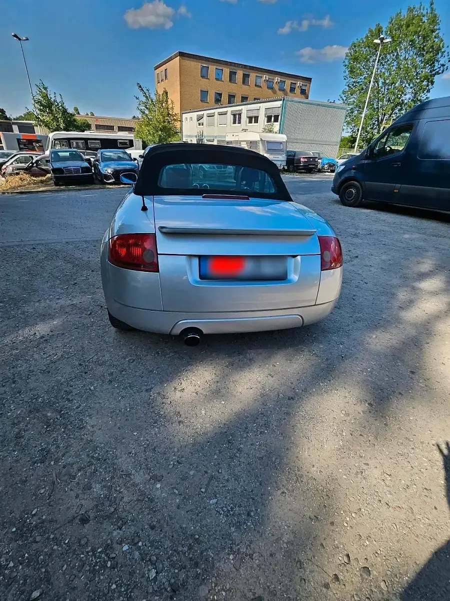 Gebraucht Audi TT Roadster 180 PS (132 kW) 2001 Silber Cabrio