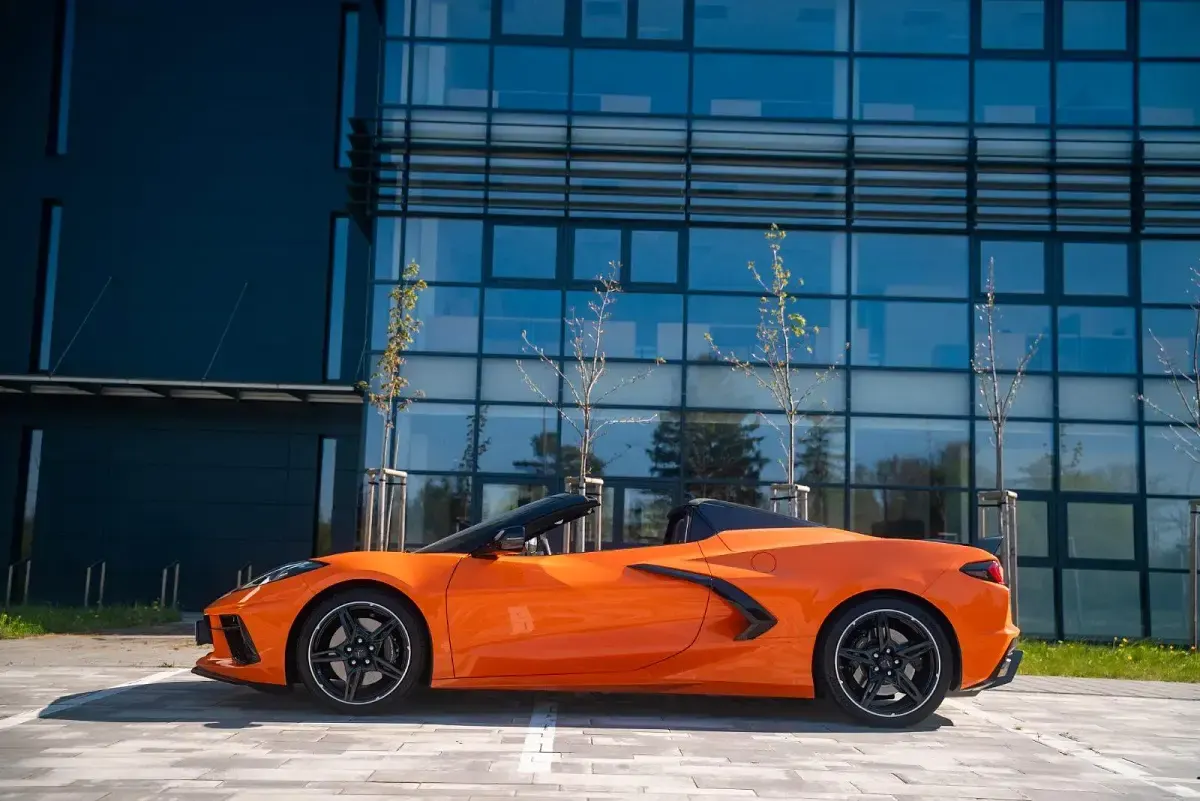 Gebraucht Chevrolet Corvette 481 PS (353 kW) 2023 Orange Cabrio