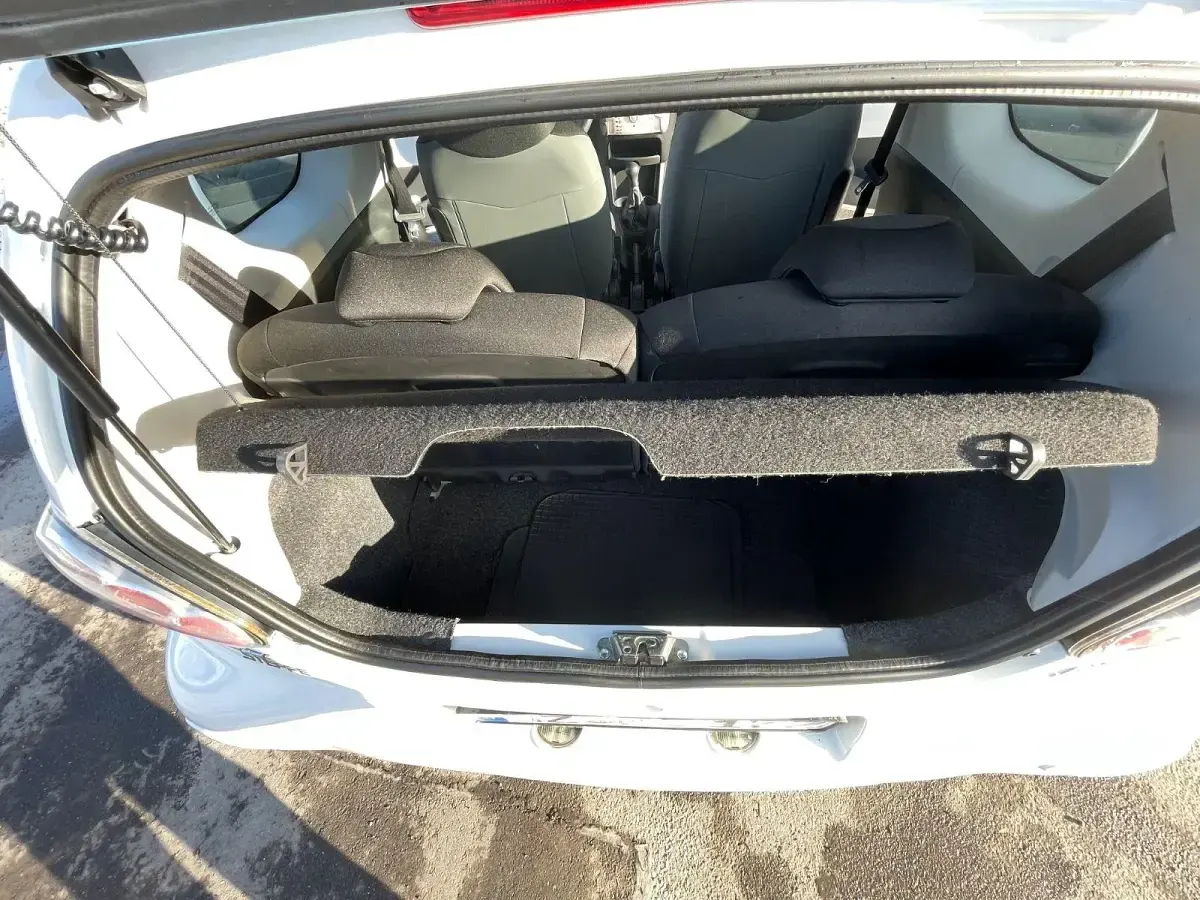 Używany Toyota Aygo 68 KM (50 kW) 2014 Biały Hatchback