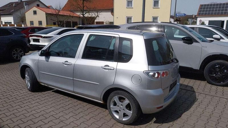 Gebraucht Mazda 2 Active 80 PS (58 kW) 2006 Moondust silver Kleinwagen
