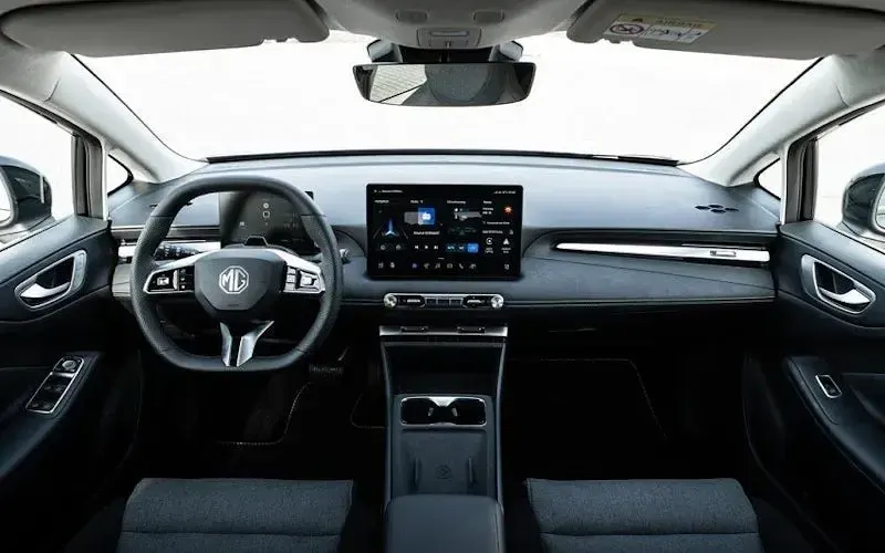 Nowe MG MG4 EV Comfort 110 kW (150 KM) 2026 Czerwony Hatchback