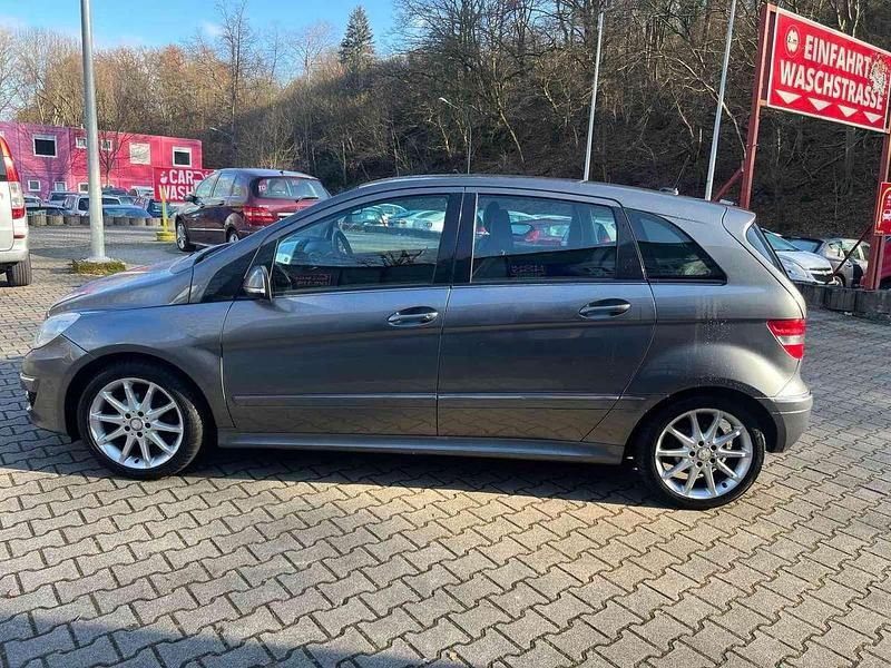 Kometgrau metalliclack Gebraucht 2007 Mercedes B200 Van / Kleinbus | 4.999 € (Fairer Preis) - Bild 1/4