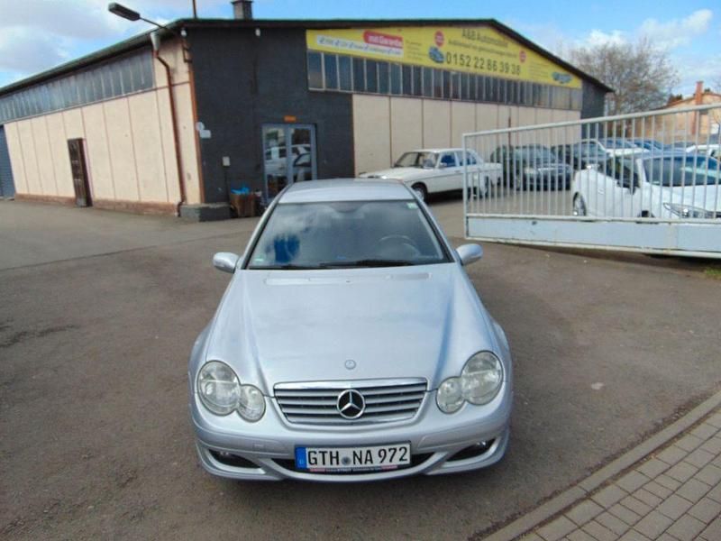 Gebraucht Mercedes C180 143 PS (105 kW) 2007 Silber Kleinwagen