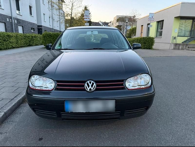 Gebraucht VW Golf IV 75 PS (55 kW) 2001 Schwarz Kleinwagen