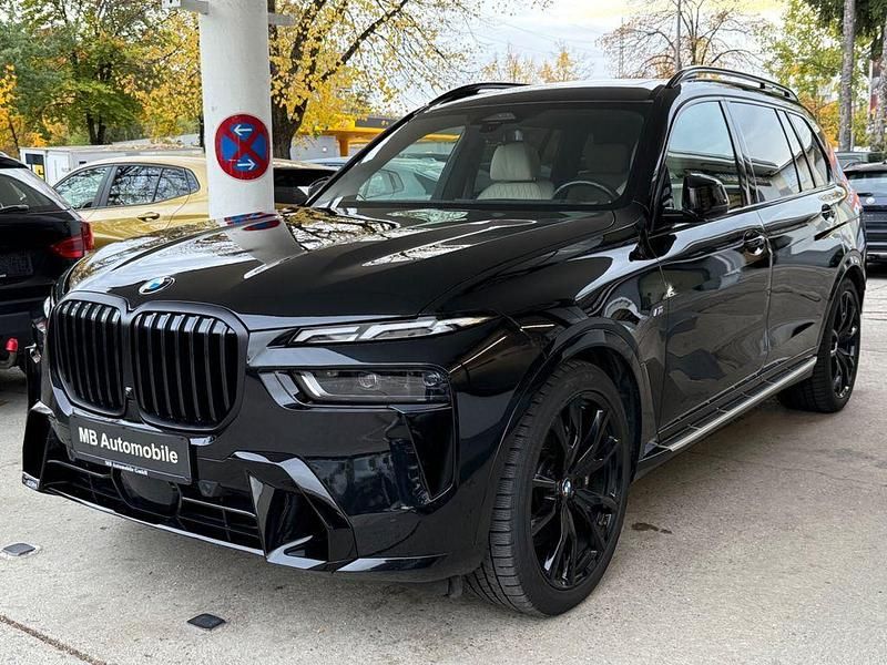 Schwarz Gebraucht 2024 BMW X7 M Sport SUV | 85.900 € (Guter Preis) - Bild 1/4