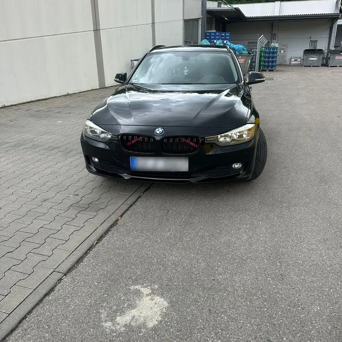 Gebraucht BMW 320 184 PS (135 kW) 2012 Schwarz Kombi